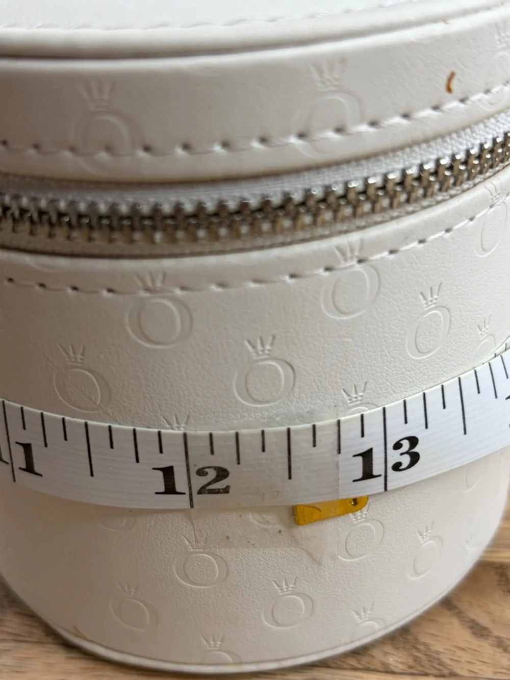 Pandora Cream Round Travel Jewelry Case - Picture 4 of 9